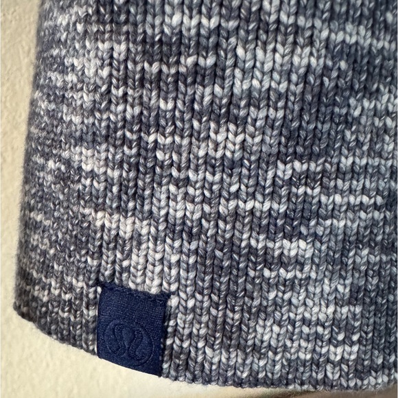 LULULEMON Boxy Cotton-Blend Sweater - Heathered Blue
Women's Small - Picture 12 of 16